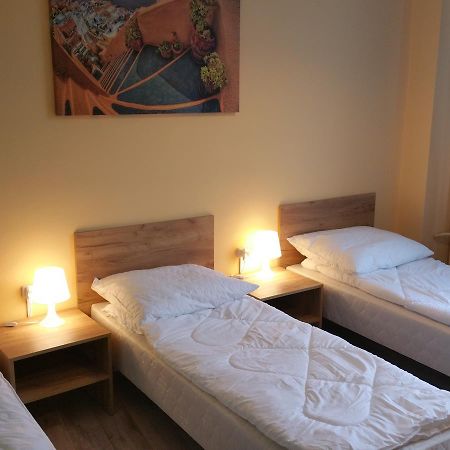وارسو Kaktus Guest House 2 المظهر الخارجي الصورة